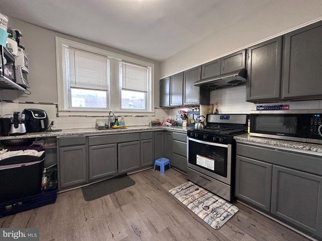 132 W SPENCER AVE, Philadelphia, PA 19120