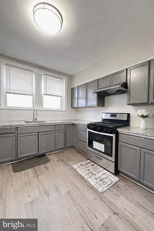 132 W SPENCER AVE, Philadelphia, PA 19120