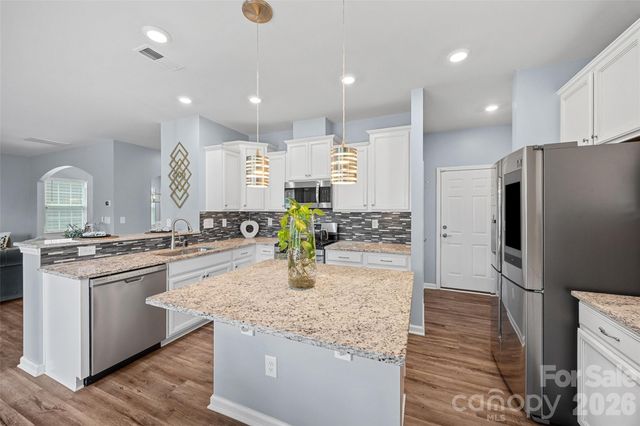 2022 Napa Valley Drive, Waxhaw, NC 28173