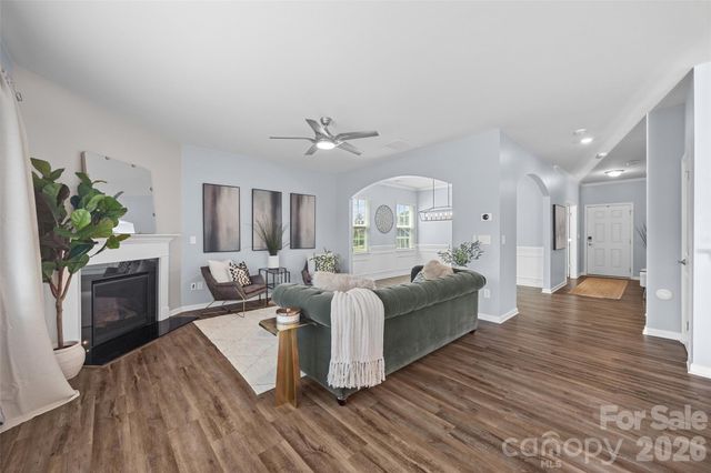 2022 Napa Valley Drive, Waxhaw, NC 28173