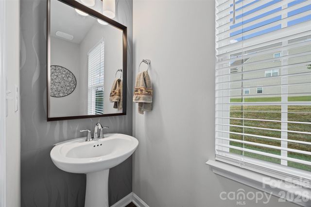 2022 Napa Valley Drive, Waxhaw, NC 28173
