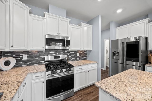 2022 Napa Valley Drive, Waxhaw, NC 28173