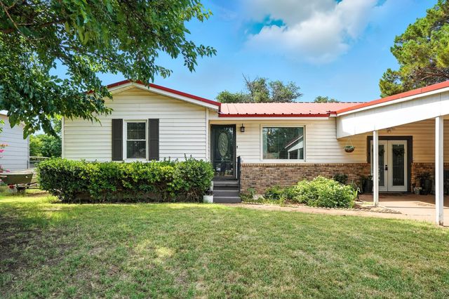 1017 2nd Street, Hamlin, TX 79520