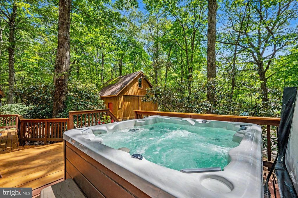 Image 10 of property listing at 61 FREDERICK CIR, Swanton, MD 21561