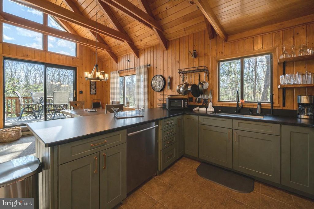 Image 17 of property listing at 61 FREDERICK CIR, Swanton, MD 21561