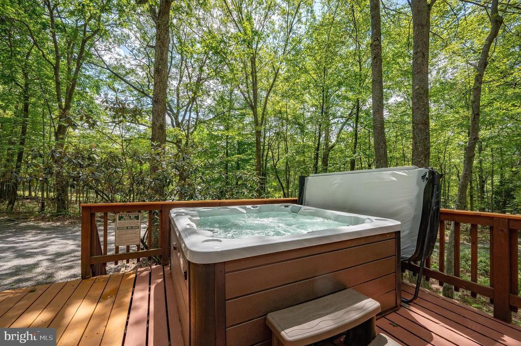 Image 48 of property listing at 61 FREDERICK CIR, Swanton, MD 21561