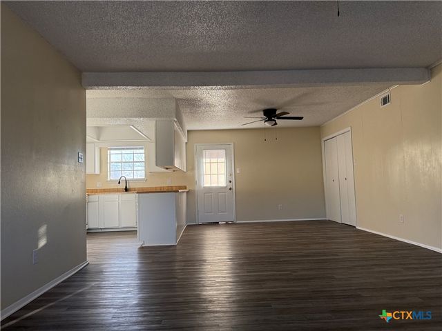 1004 Indian Trail, Harker Heights, TX 76548