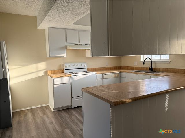 1004 Indian Trail, Harker Heights, TX 76548