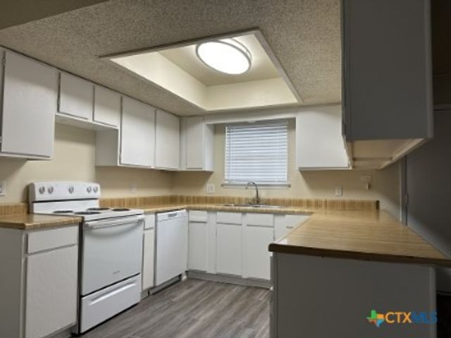 1004 Indian Trail, Harker Heights, TX 76548