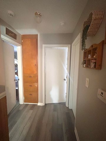 2421 S Bennett Ave, Wichita, KS 67217