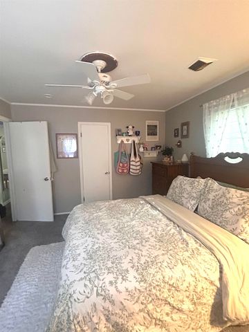 2421 S Bennett Ave, Wichita, KS 67217