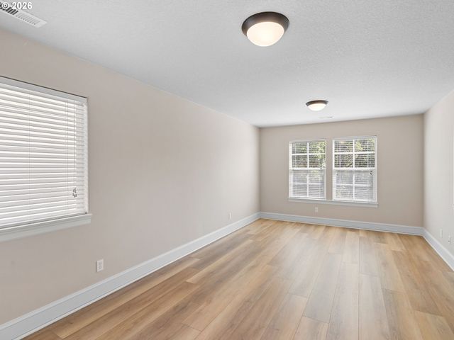 12847 Nw BAYONNE Ln, Portland, OR 97229