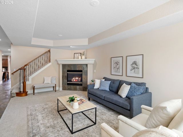 12847 Nw BAYONNE Ln, Portland, OR 97229