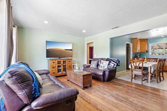 12 Taylor Road, Watsonville, CA 95076