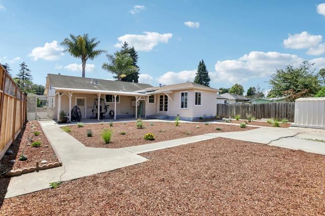 12 Taylor Road, Watsonville, CA 95076