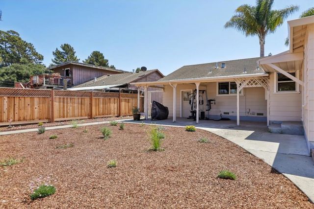 12 Taylor Road, Watsonville, CA 95076