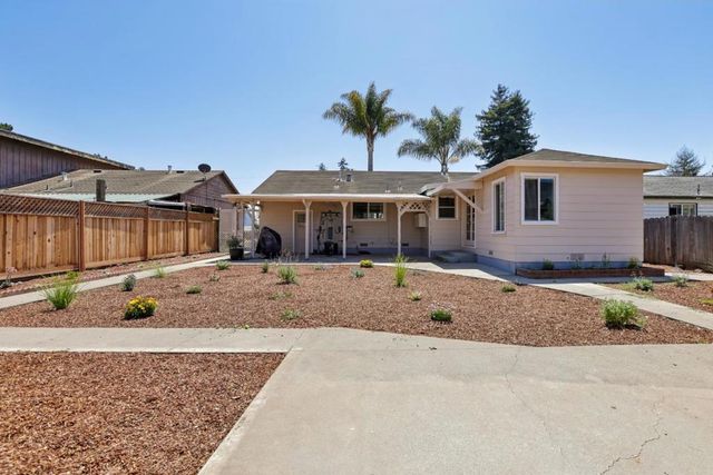 12 Taylor Road, Watsonville, CA 95076