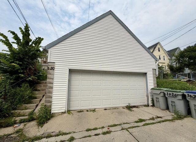 1020 S 32ND STREET, Milwaukee, WI 53215