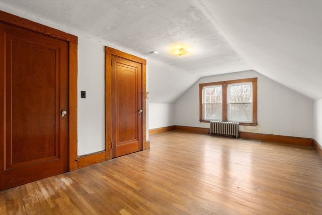 27-28 Seagrave Rd, Cambridge, MA 02140