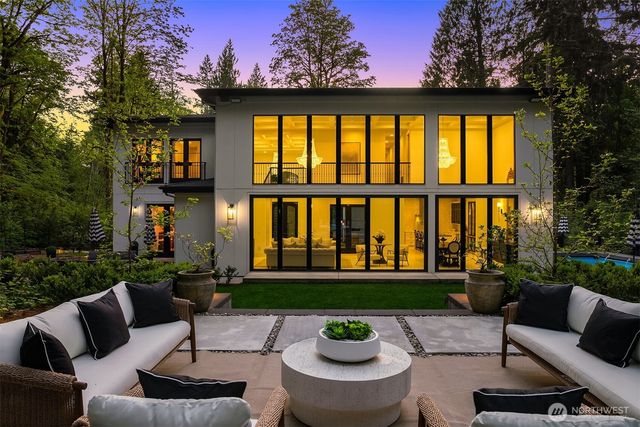 12284 196th Avenue NE, Redmond, WA 98053