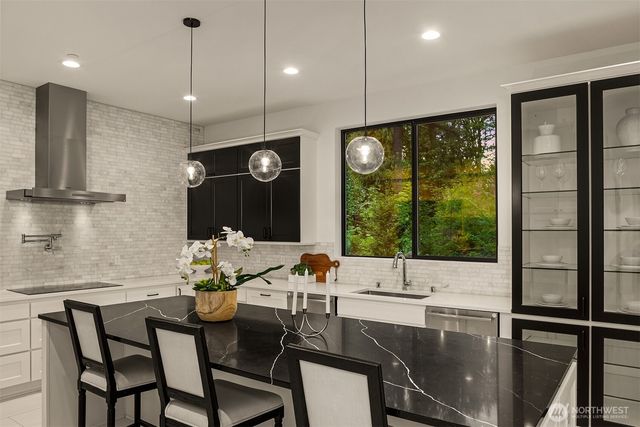 12284 196th Avenue NE, Redmond, WA 98053