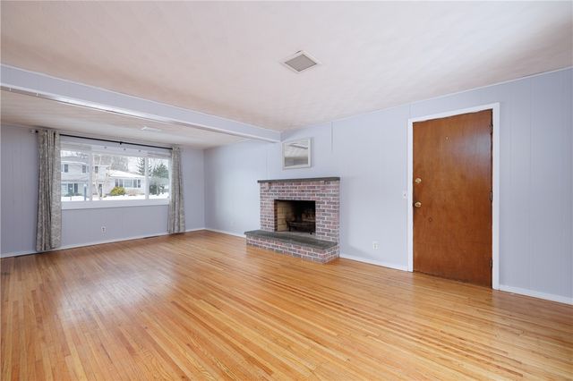 153 Kennedy Circle, Irondequoit, NY 14609