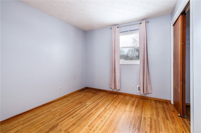 153 Kennedy Circle, Irondequoit, NY 14609