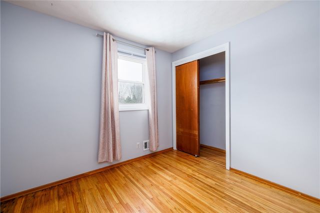 153 Kennedy Circle, Irondequoit, NY 14609