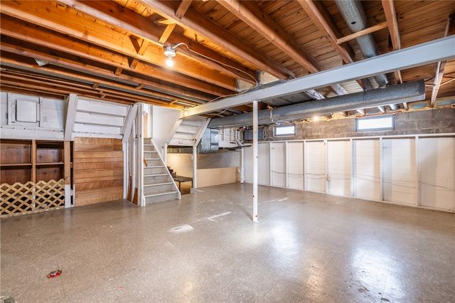 153 Kennedy Circle, Irondequoit, NY 14609