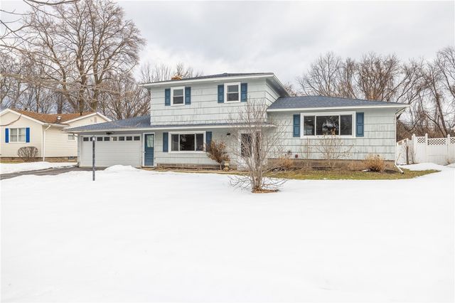 153 Kennedy Circle, Irondequoit, NY 14609