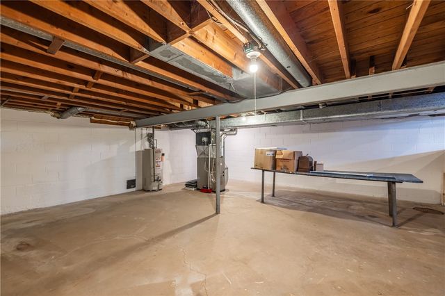 153 Kennedy Circle, Irondequoit, NY 14609