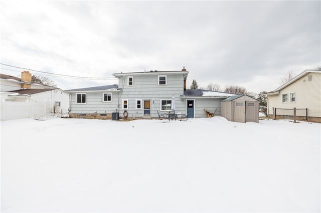 153 Kennedy Circle, Irondequoit, NY 14609