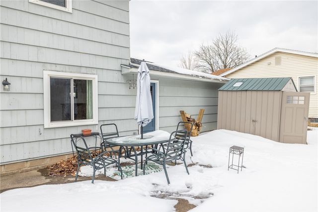 153 Kennedy Circle, Irondequoit, NY 14609