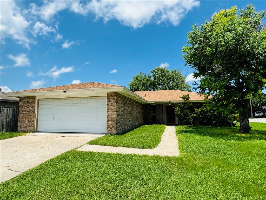 2630 Quebec Dr, Corpus Christi, TX 78414
