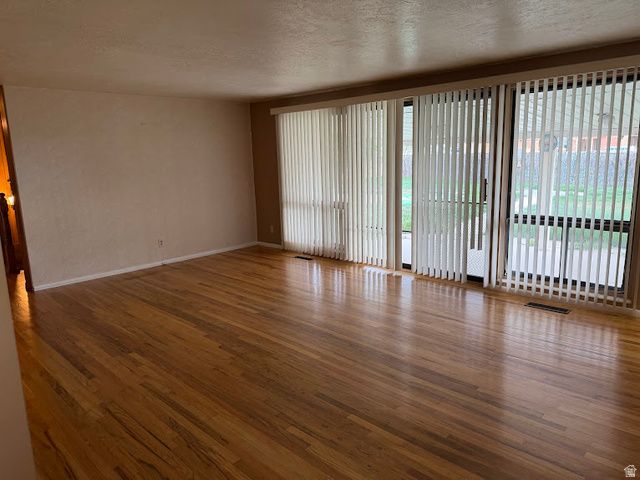 7346 S COTTONWOOD ST, Midvale, UT 84047