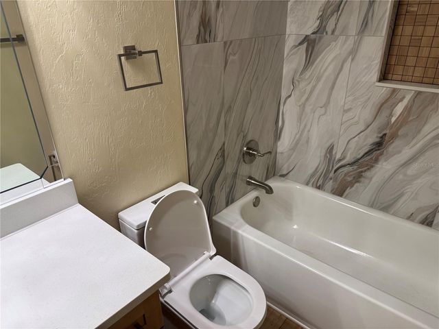 6118 NW 43RD AVENUE, Gainesville, FL 32606