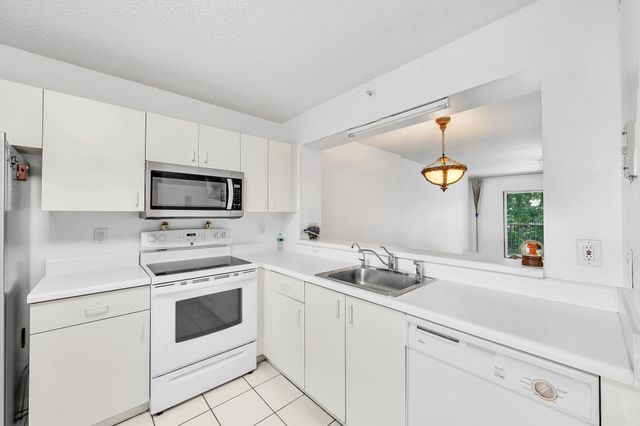 9580 Weldon Cir 408K, Fort Lauderdale, FL 33321