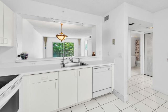 9580 Weldon Cir 408K, Fort Lauderdale, FL 33321