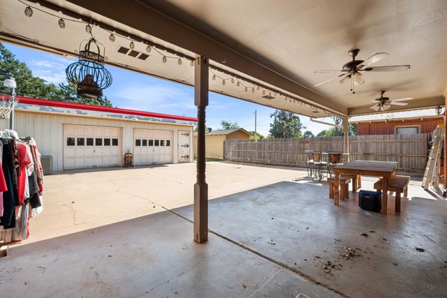 1204 Garland Street, Plainview, TX 79072