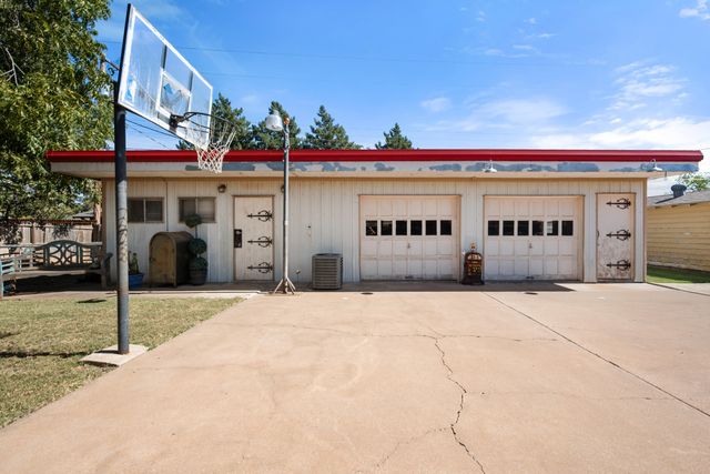 1204 Garland Street, Plainview, TX 79072