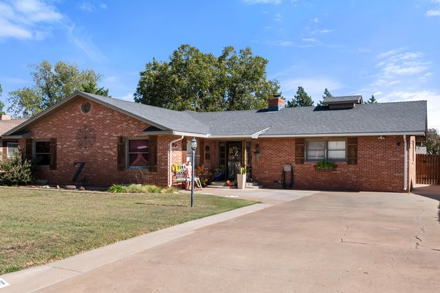 1204 Garland Street, Plainview, TX 79072