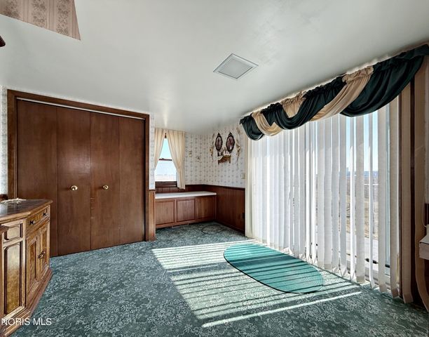 3392 Rd 6, Leipsic, OH 45856