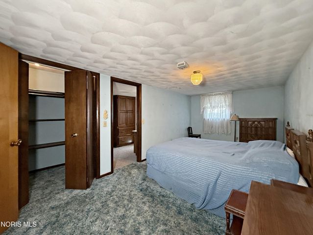 3392 Rd 6, Leipsic, OH 45856