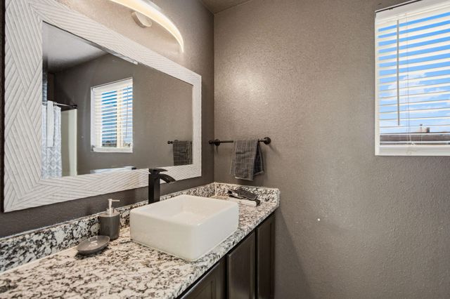 2944 Quail Pointe Drive NW, Albuquerque, NM 87120