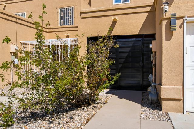 2944 Quail Pointe Drive NW, Albuquerque, NM 87120