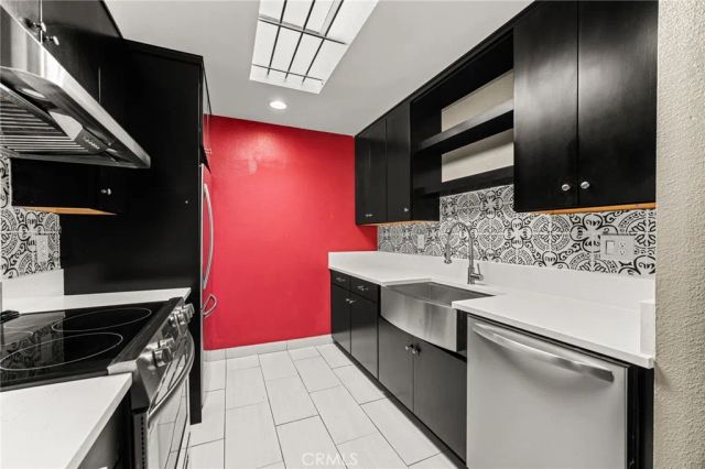 805 Temple Terrace 301, Los Angeles, CA 90042