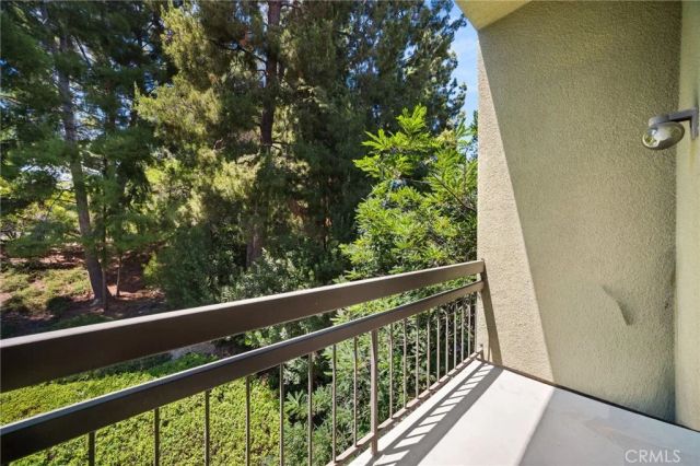 805 Temple Terrace 301, Los Angeles, CA 90042