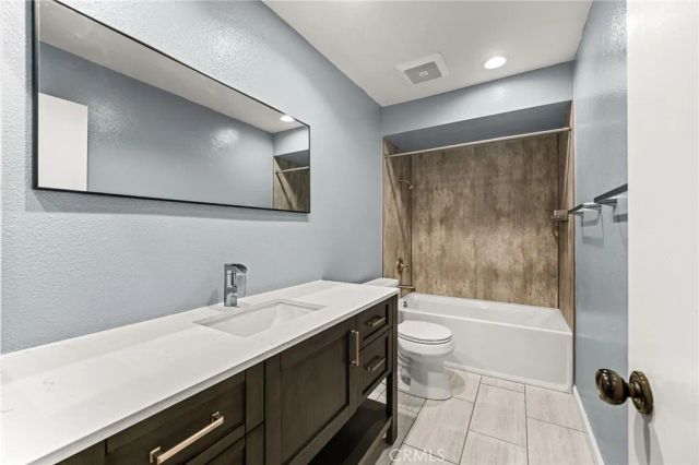 805 Temple Terrace 301, Los Angeles, CA 90042