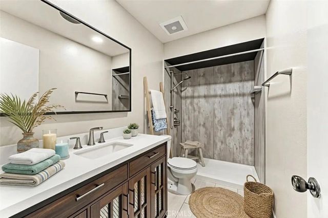 805 Temple Terrace 301, Los Angeles, CA 90042