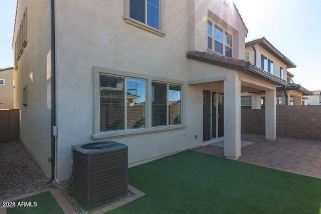 1800 S Follett Way, Gilbert, AZ 85295